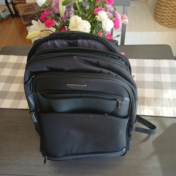 Targus Premium Black Backpack Laptop for - Picture 2 of 6